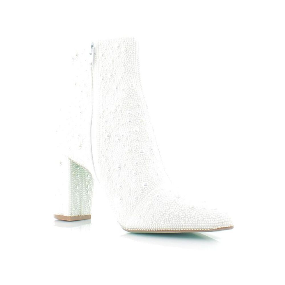 Betsey Johnson Cady Pearl